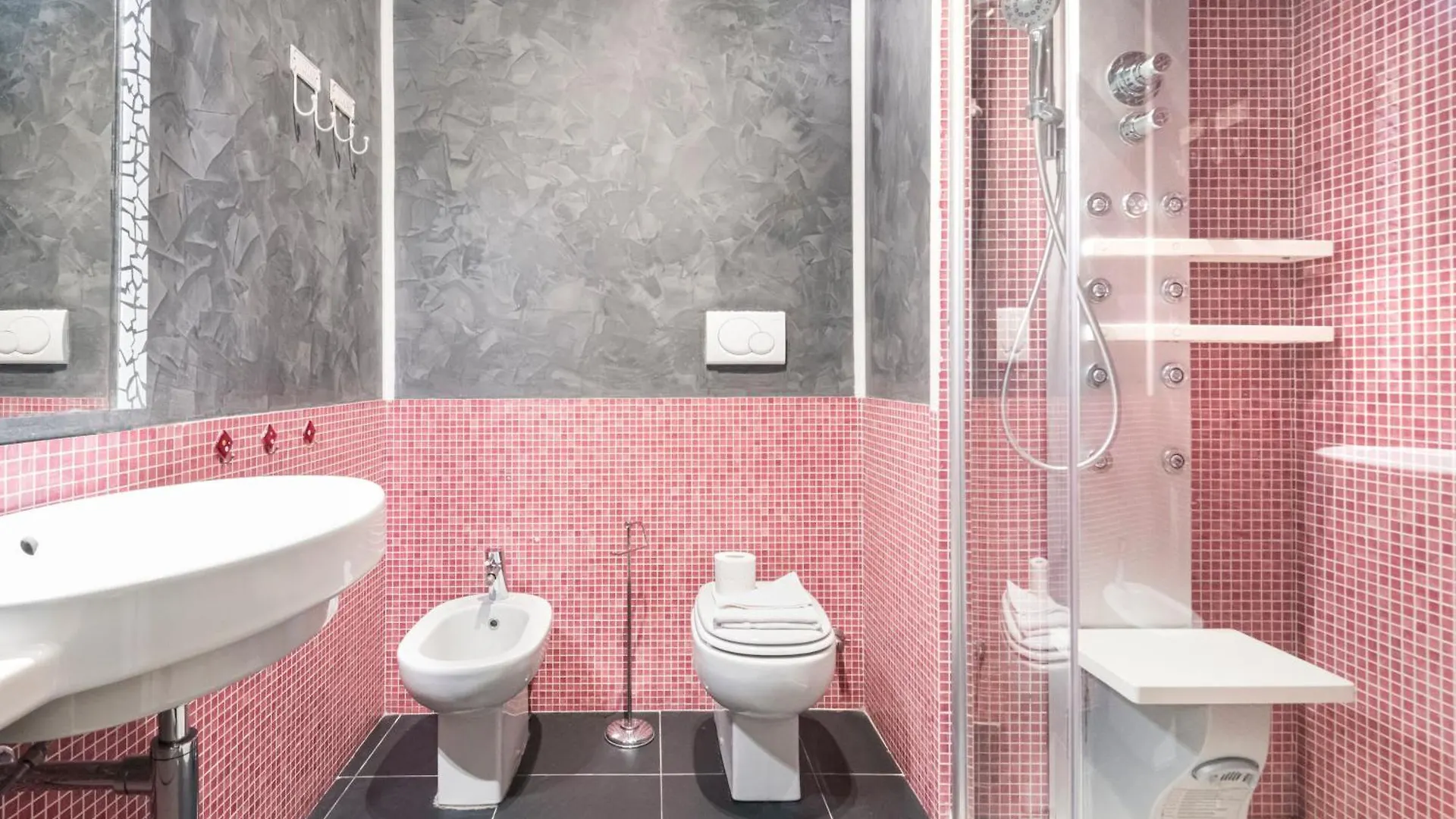 Easylife - The Magnificent Flat Porta Venezia Apartment Milan Italy