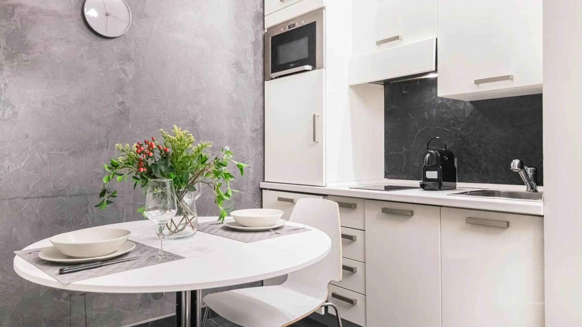 Easylife - The Magnificent Flat Porta Venezia Apartment Milan 0*,