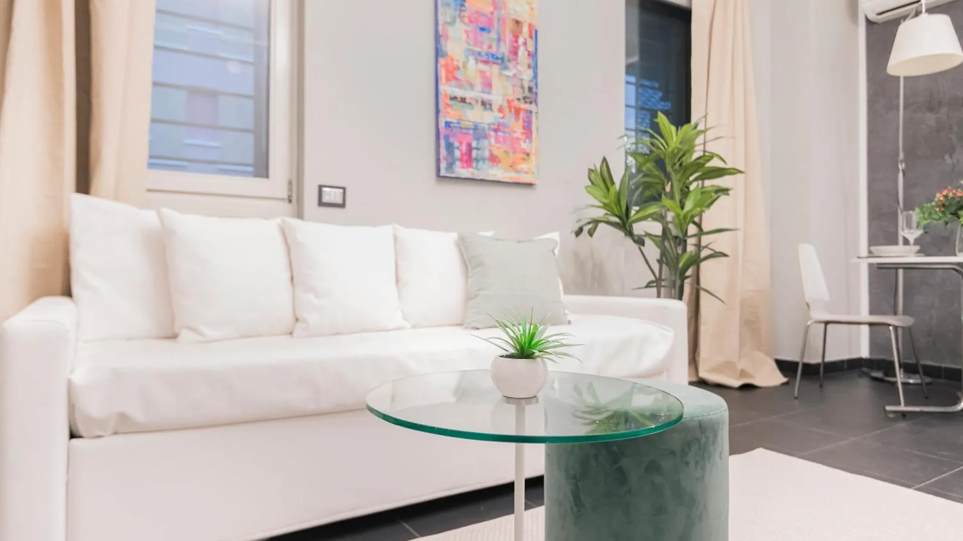 Easylife - The Magnificent Flat Porta Venezia Apartment Milan 0*,  Italy